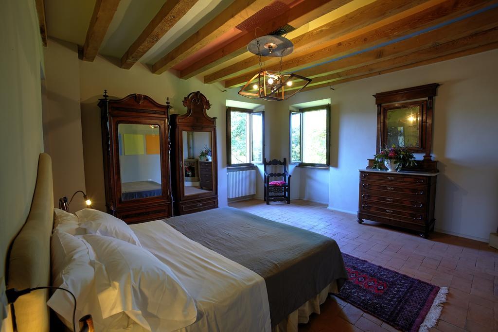 Ferienwohnung Palazzo Gatteschi Poppi Zimmer foto